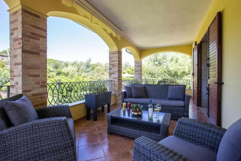 Alghero Villa Mistral Per 7 Persone Terrazza Bbq Ac Wifi מראה חיצוני תמונה