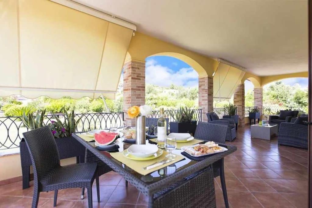 Alghero Villa Mistral Per 7 Persone Terrazza Bbq Ac Wifi מראה חיצוני תמונה